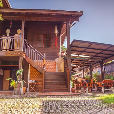สวิส ล้านนา ลอดจ์ Hotel เชียงใหม่ ภายนอก รูปภาพ