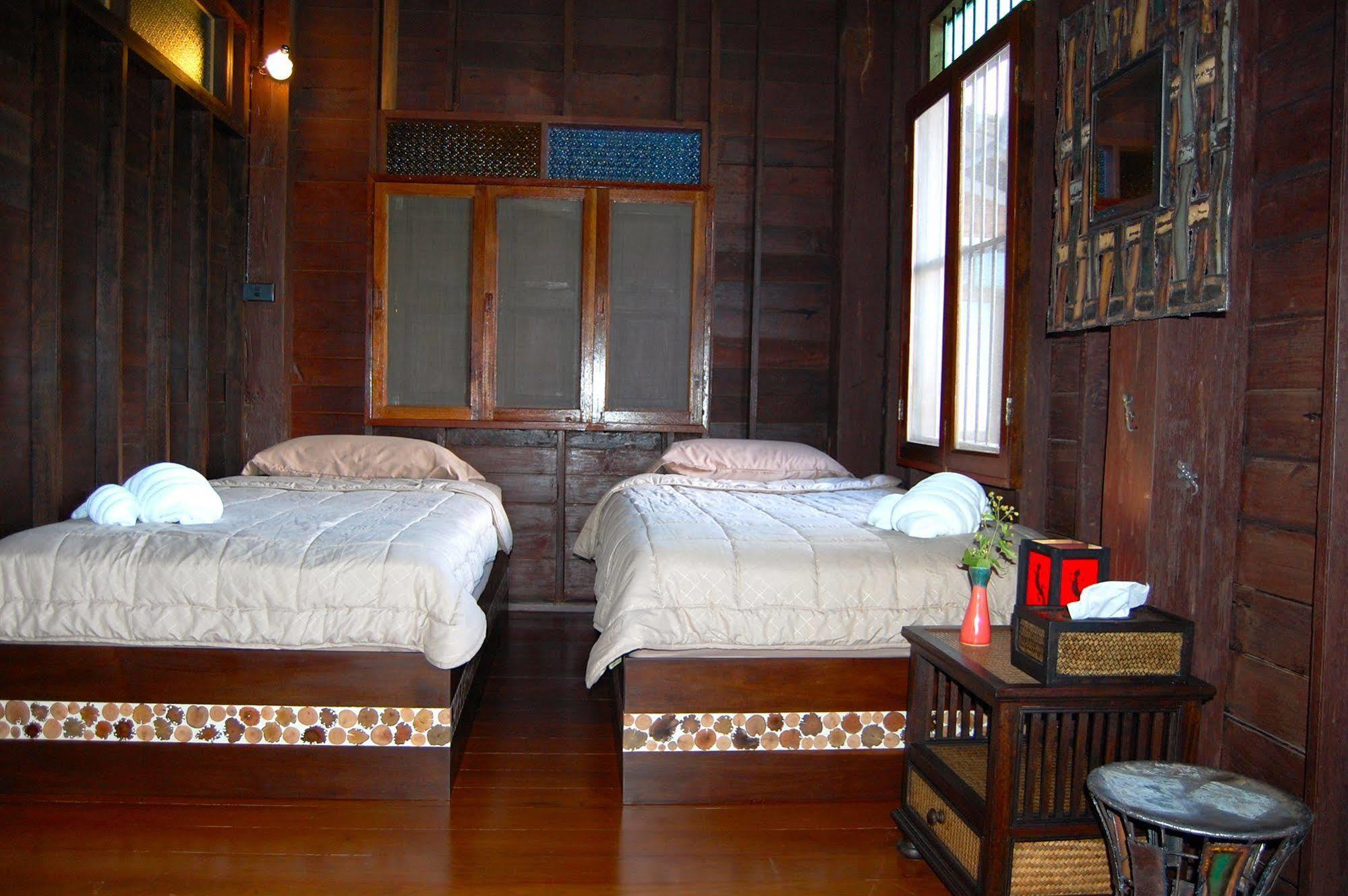 สวิส ล้านนา ลอดจ์ Hotel เชียงใหม่ ภายนอก รูปภาพ
