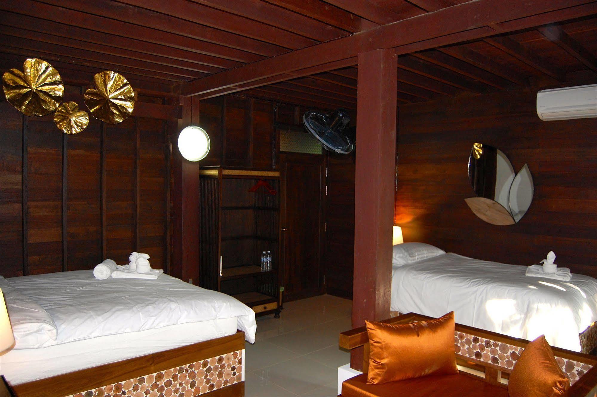 สวิส ล้านนา ลอดจ์ Hotel เชียงใหม่ ภายนอก รูปภาพ
